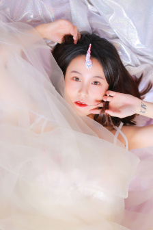 村长一晚吃我八次奶